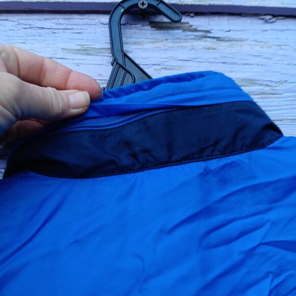 Vintage size medium NIKE windbreaker with zip-away hood - Picture 8 of 8